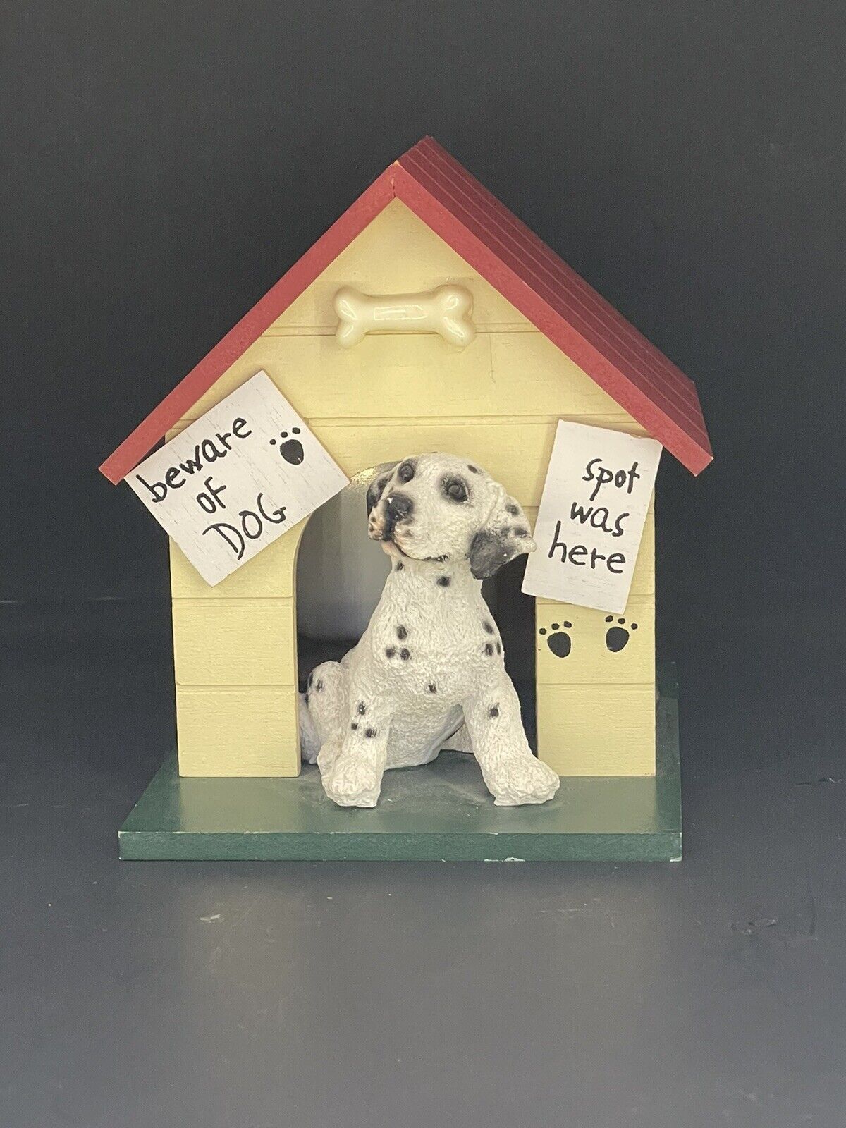 Vintage SAN FRANCISCO MUSIC BOX COMPANY Spotted Dalmation in Dog House Music Box