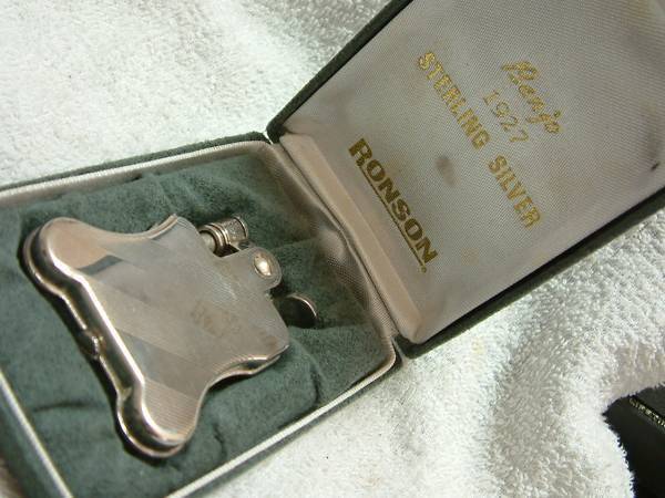 Huge . RONSON Banjo 3000 pieces limited to sterling silver lighter.