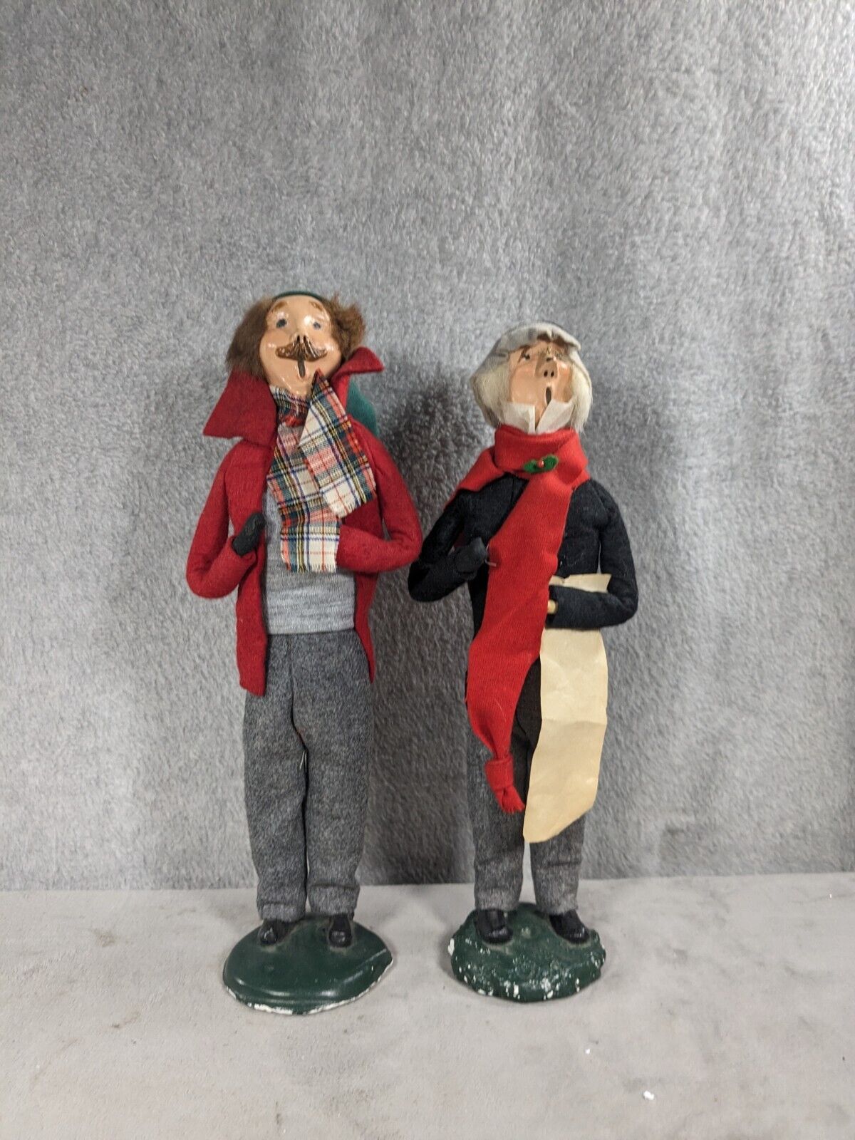 Vintage Byers Choice Ltd Carolers Man and Woman with Music Sheet 13\