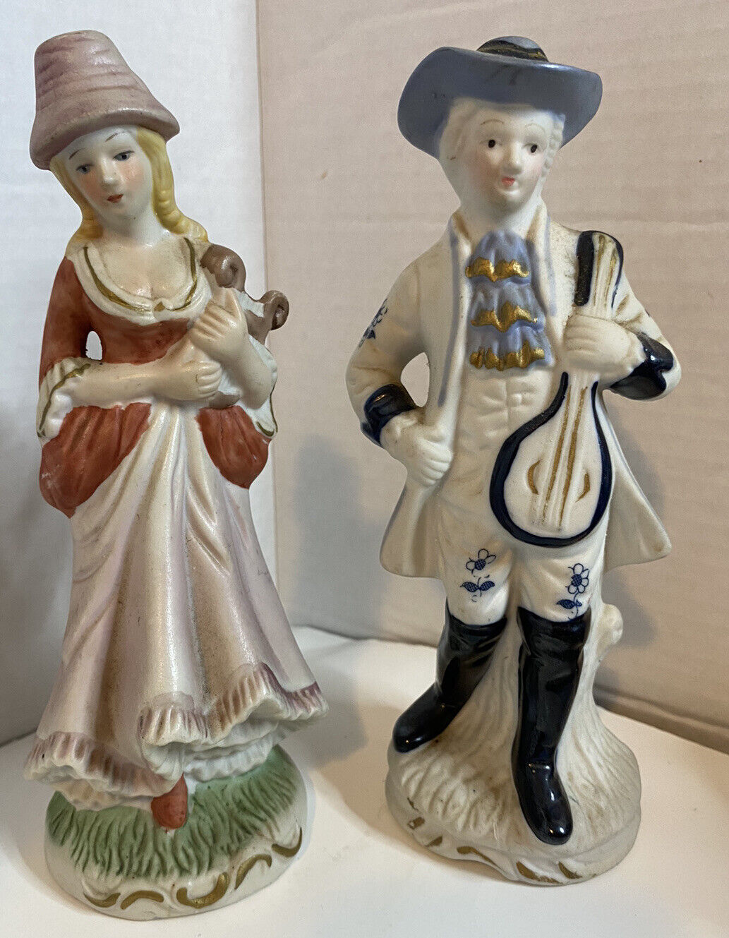 Vintage Blue & White Porcelain Figurines Colonial Man Banjo & Woman Harp Color