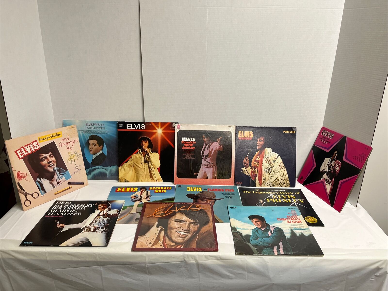 Elvis Presley Vinyl Lps - lot of 12 Albums