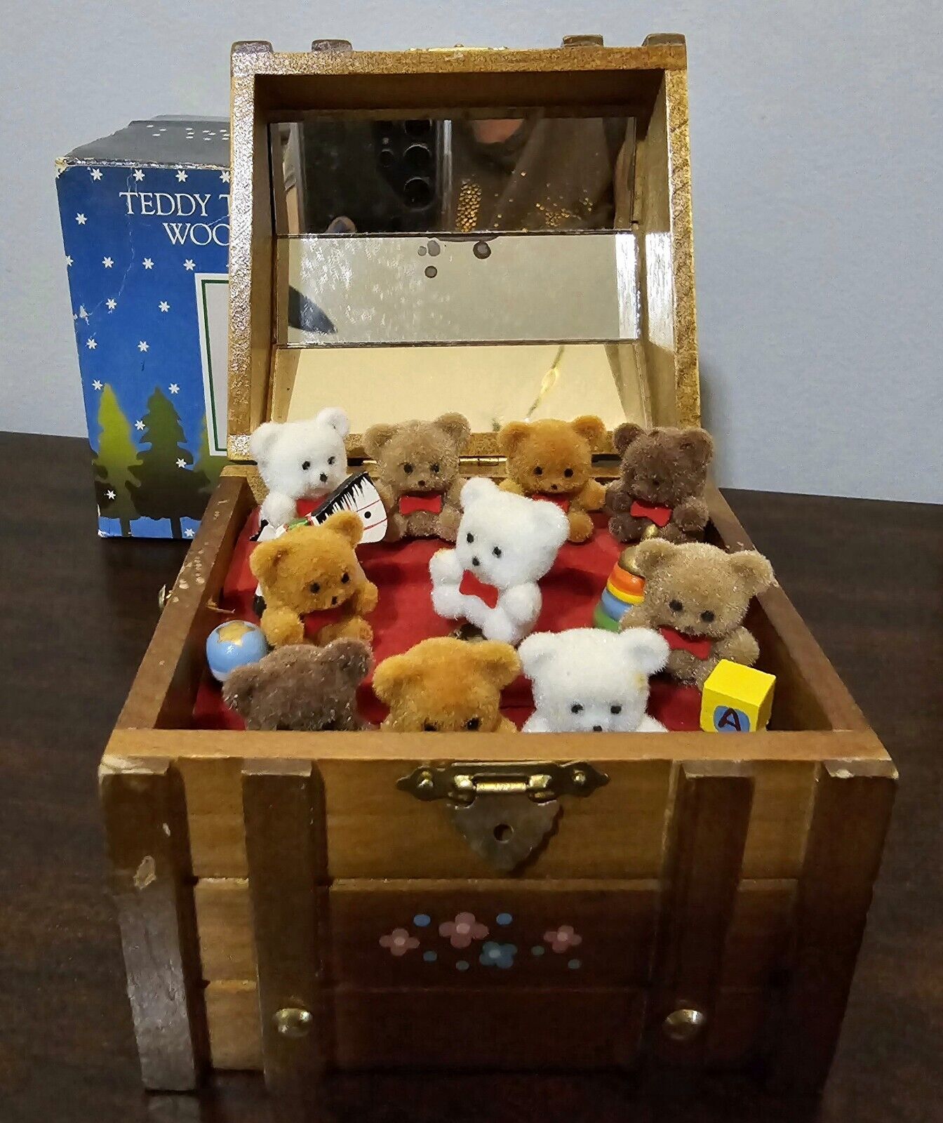 Vintage Enesco Teddy Treasure Chest Music Box With Bears   