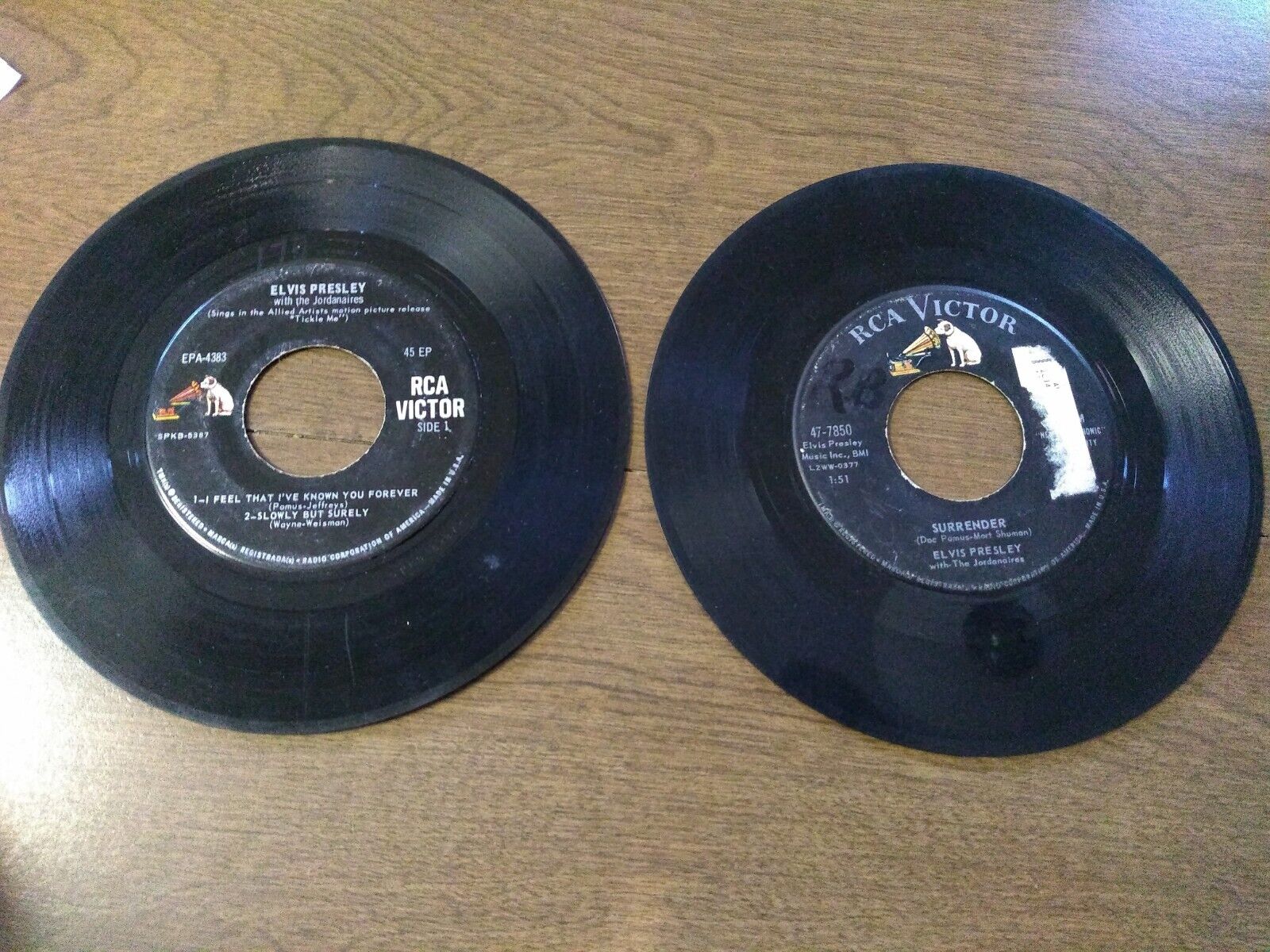Lot 2 Elvis 45s vinyl records vintage RCA Victor