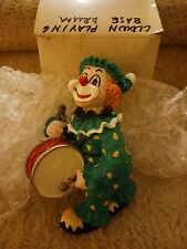 Alabastrite Clown playing drums figurine picture