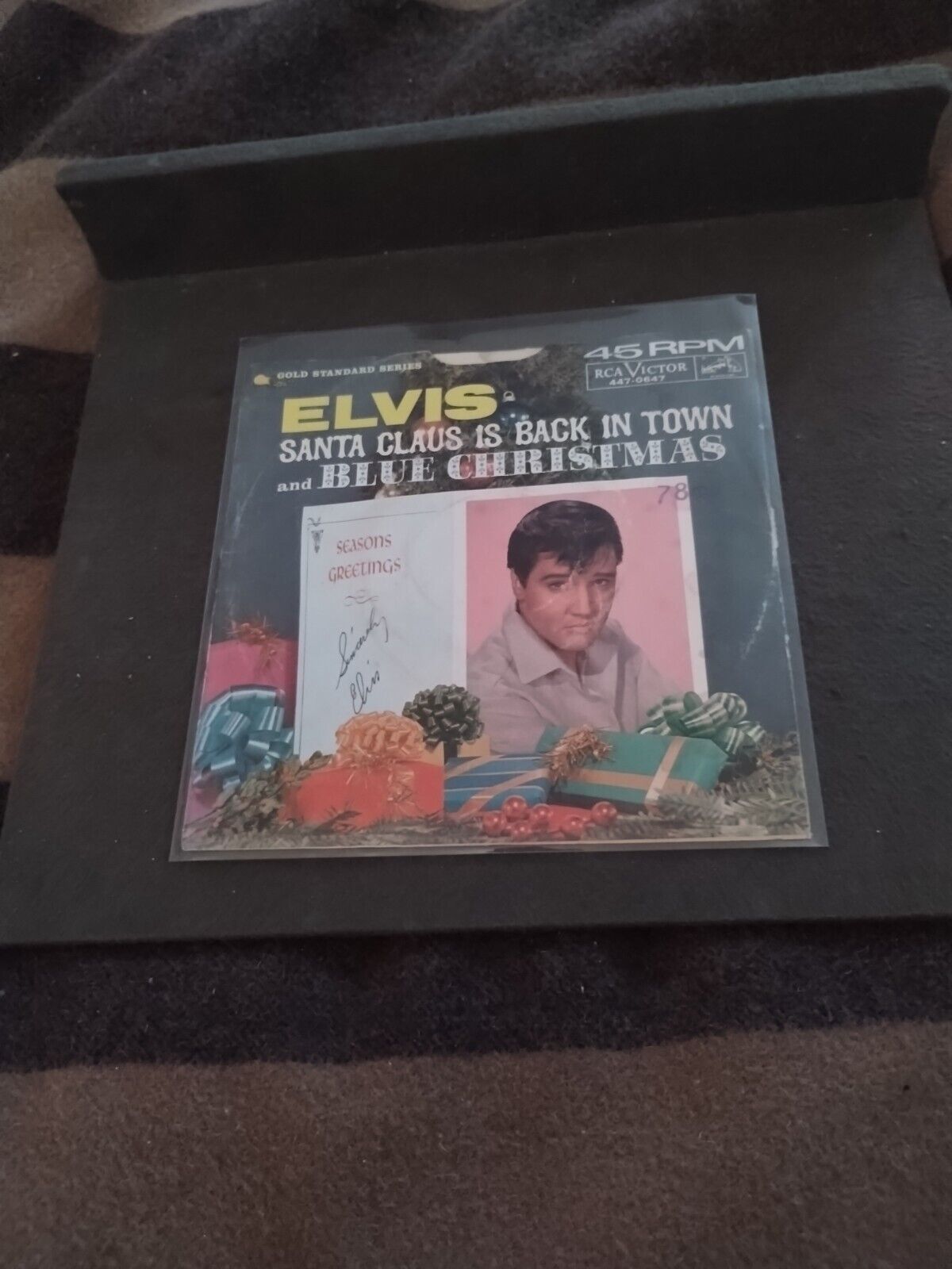 Elvis Presley 45 RCA 447-0647 Blue Christmas/Santa Claus Is Back In Town  