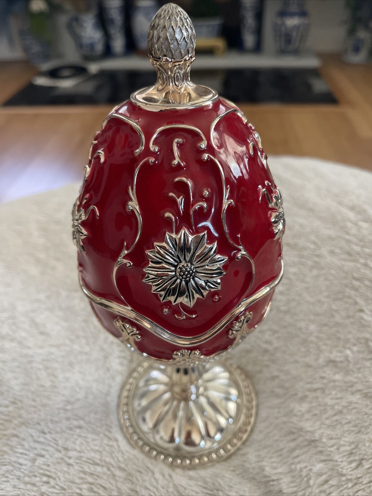 Vintage Wallace Ornate Enamel Egg Porcelain Musical Nativity Egg - Red