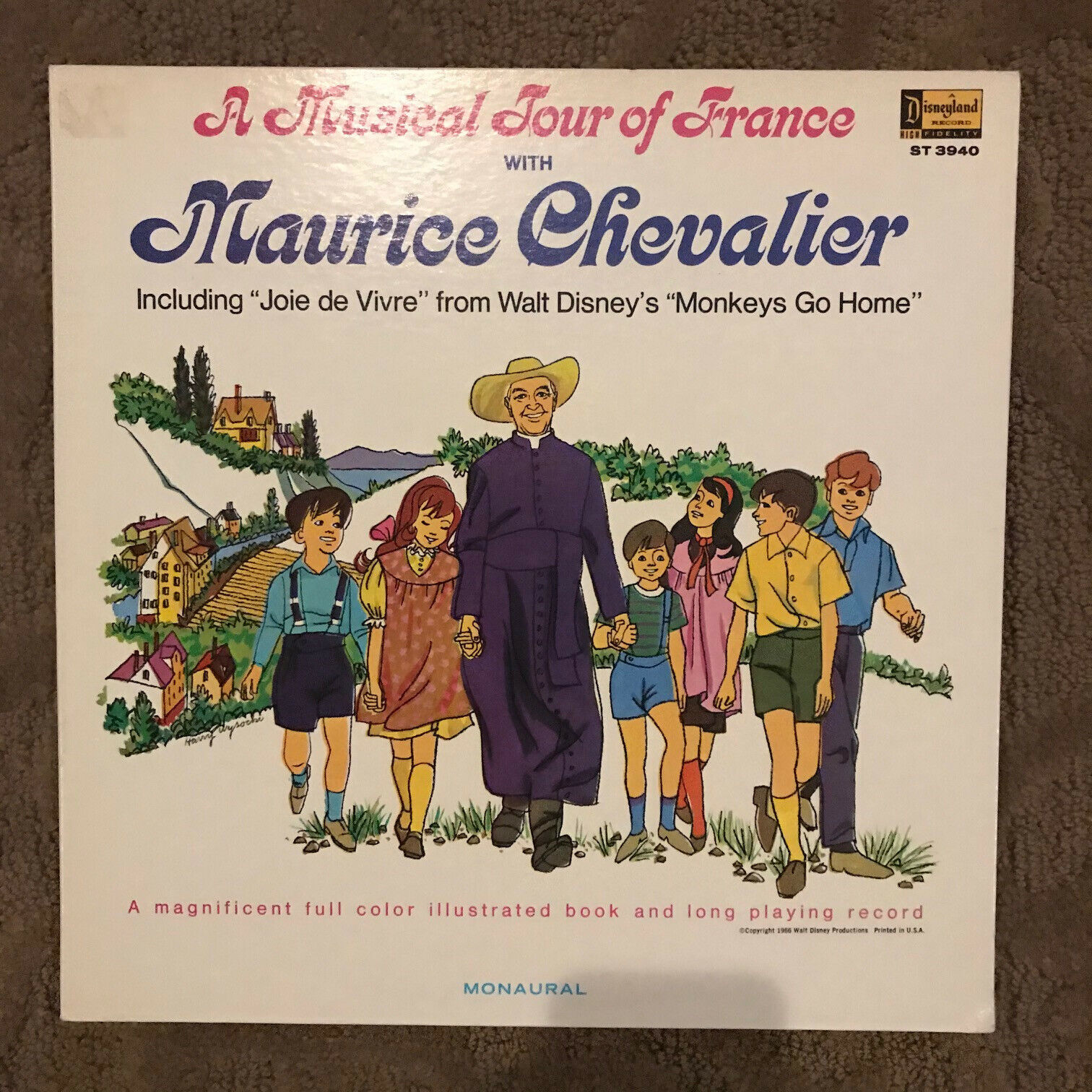 Disneyland A Musical Tour Of France w/ Maurice Chevalier ST 3940 vinyl 1966 NM