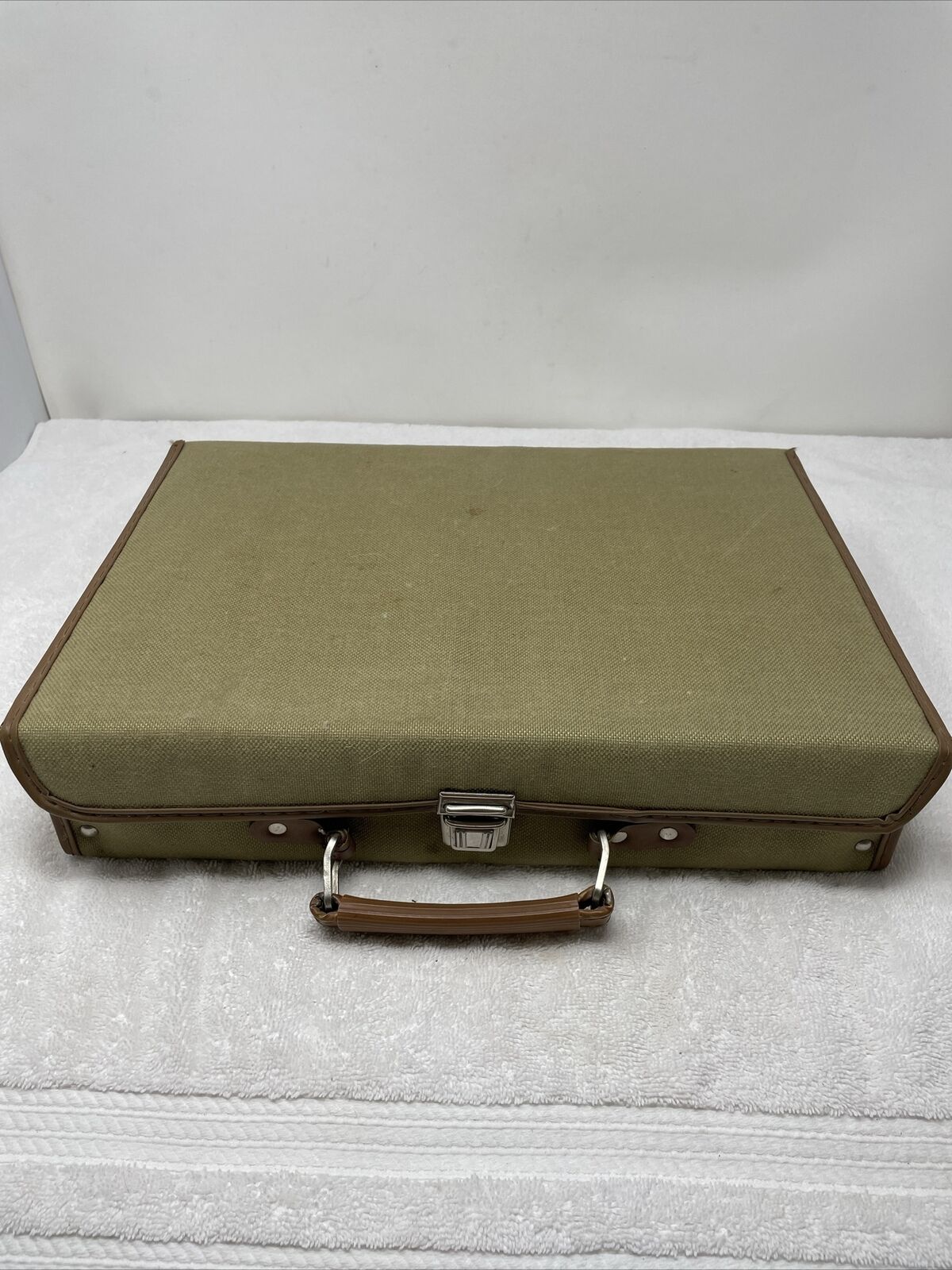 Vintage 30 Cassette Canvas Suitcase  W/carrying Handle 🇺🇸 USA