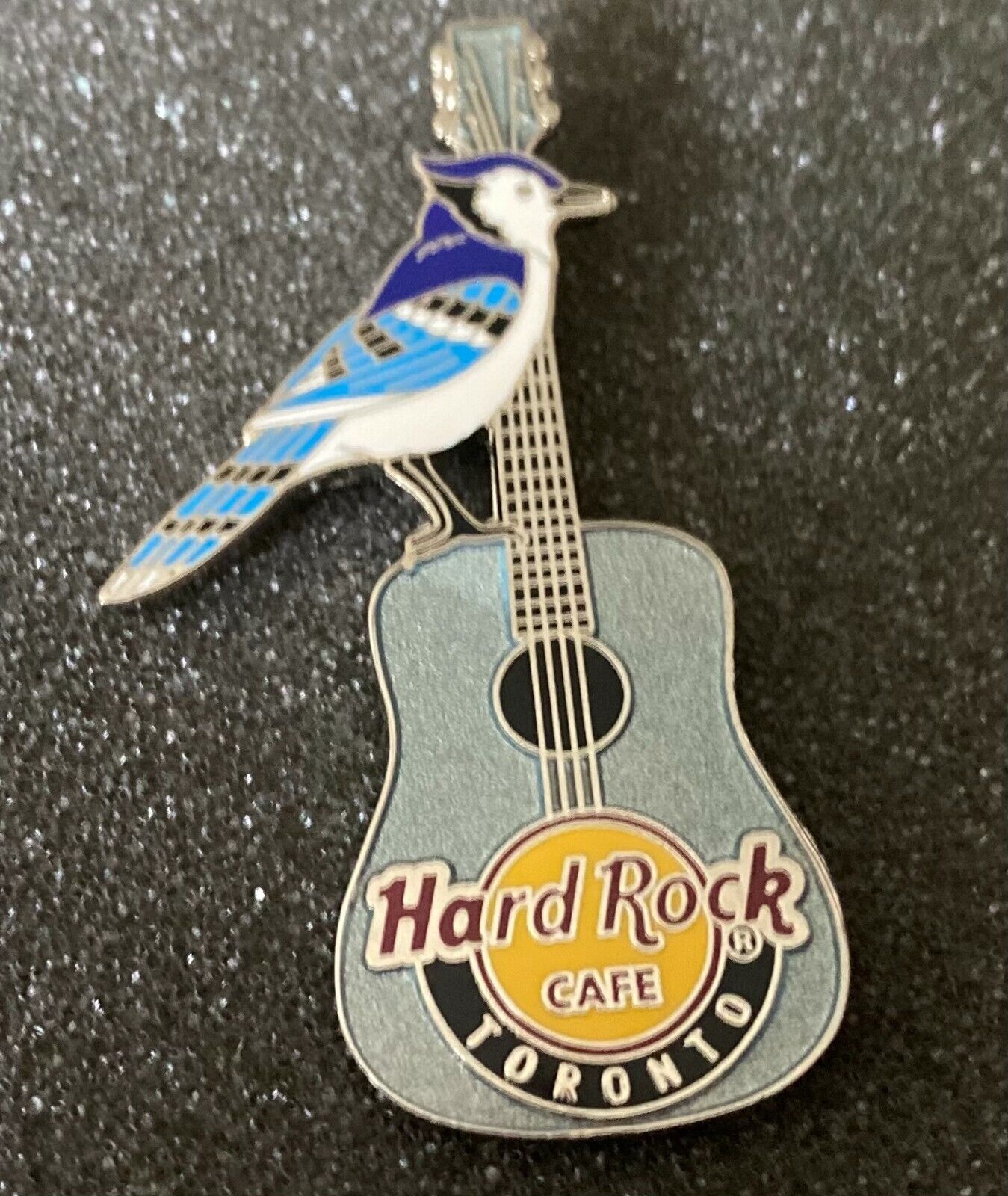HARD ROCK CAFE PIN - TORONTO BLUE JAY GUITAR
