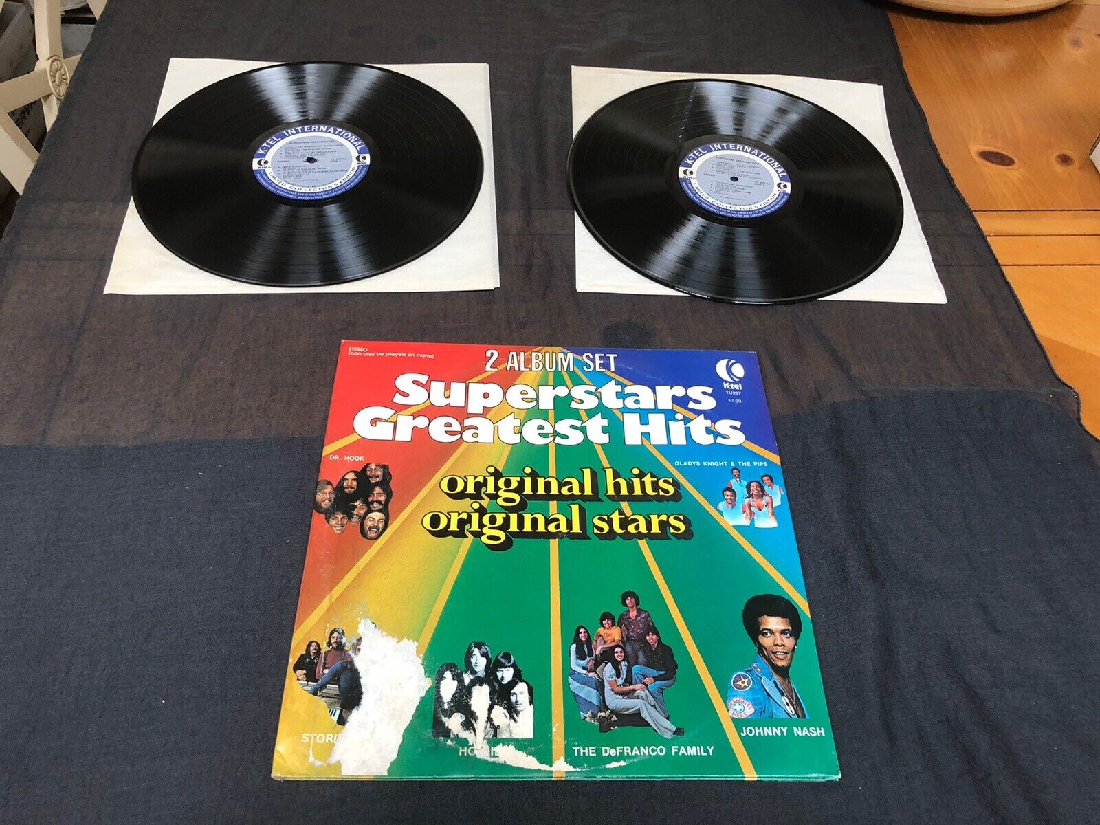 Vintage 1974 SUPERSTARS GREATEST HITS - K-Tel  Stereo - 2 Vinyl LPs - TU 237