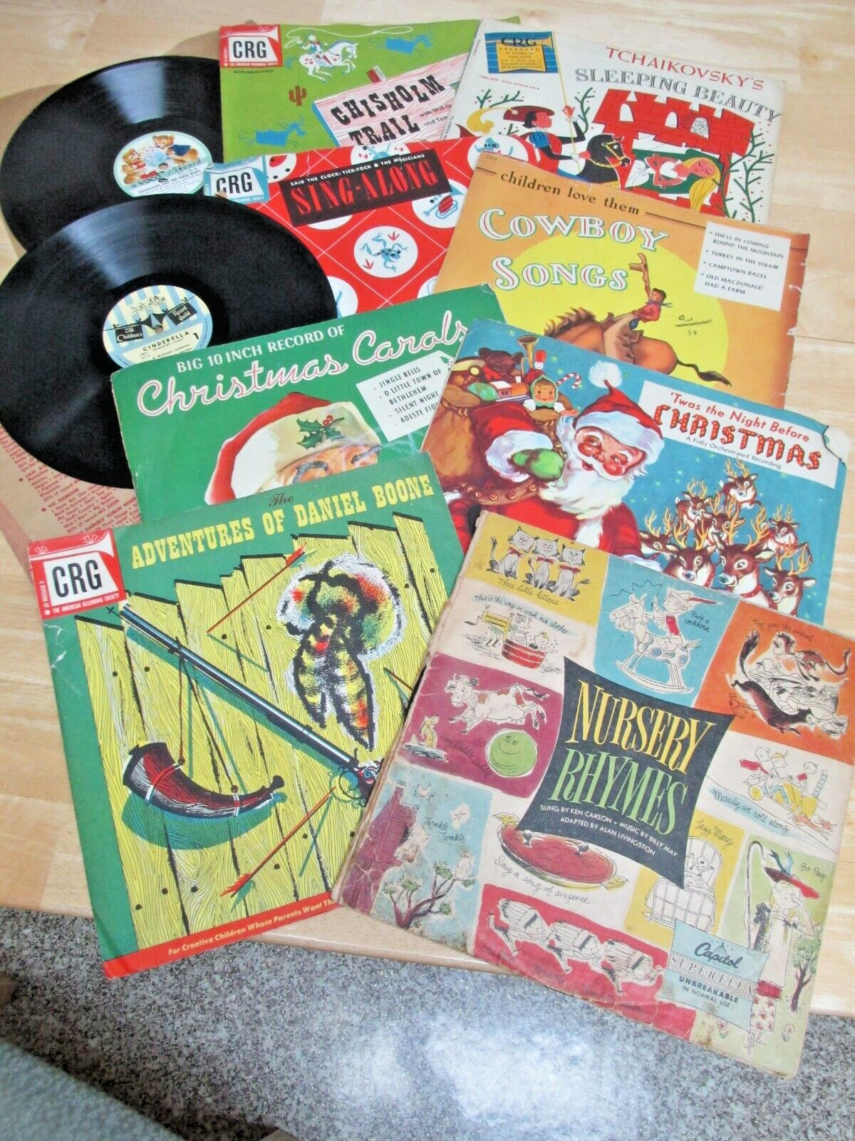 VINTAGE LOT OF 10- 78 RPM CHILDREN\'S RECORDS 1940\'S TO 1950 RECORDS