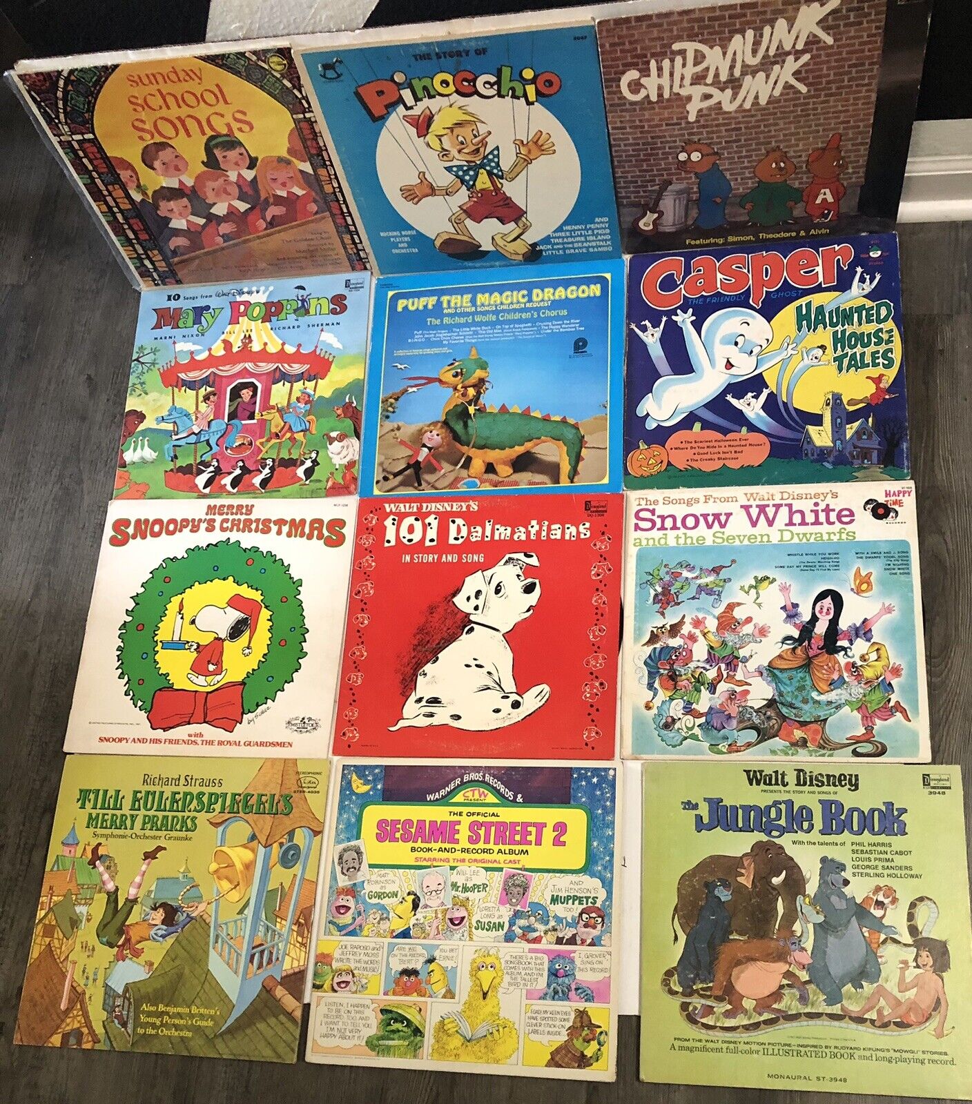 12 LP Vinyls Childrens Snoopy Merry Christmas, Casper Ghost, Puff Dragon, More 
