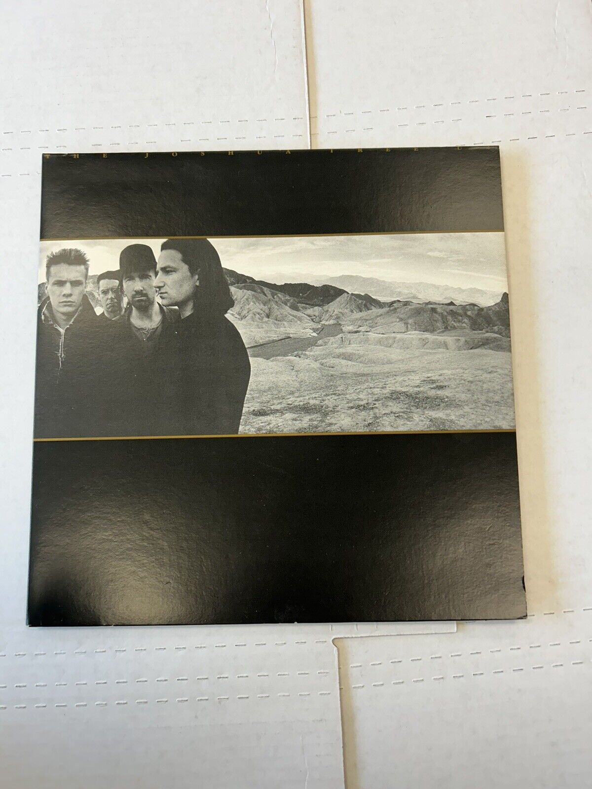 U2 THE JOSHUA TREE VINYL LP 1987 WITH LYRIC SHEET NEAR MINT 