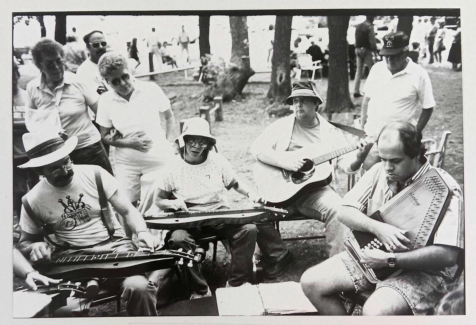 1980s Bluegrass Folk Musician Circle Dulcimer Guitar Auto Harp Vintage  Photo