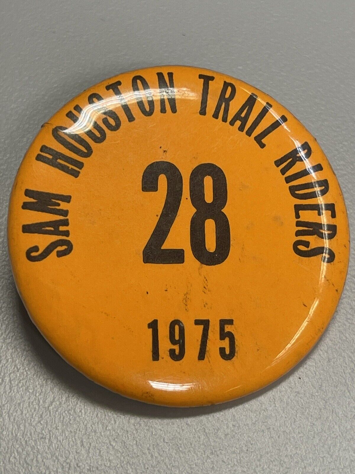 1975 Sam Houston Trail Riders Old Vintage Pinback Button Pin Montgomery TX Texas