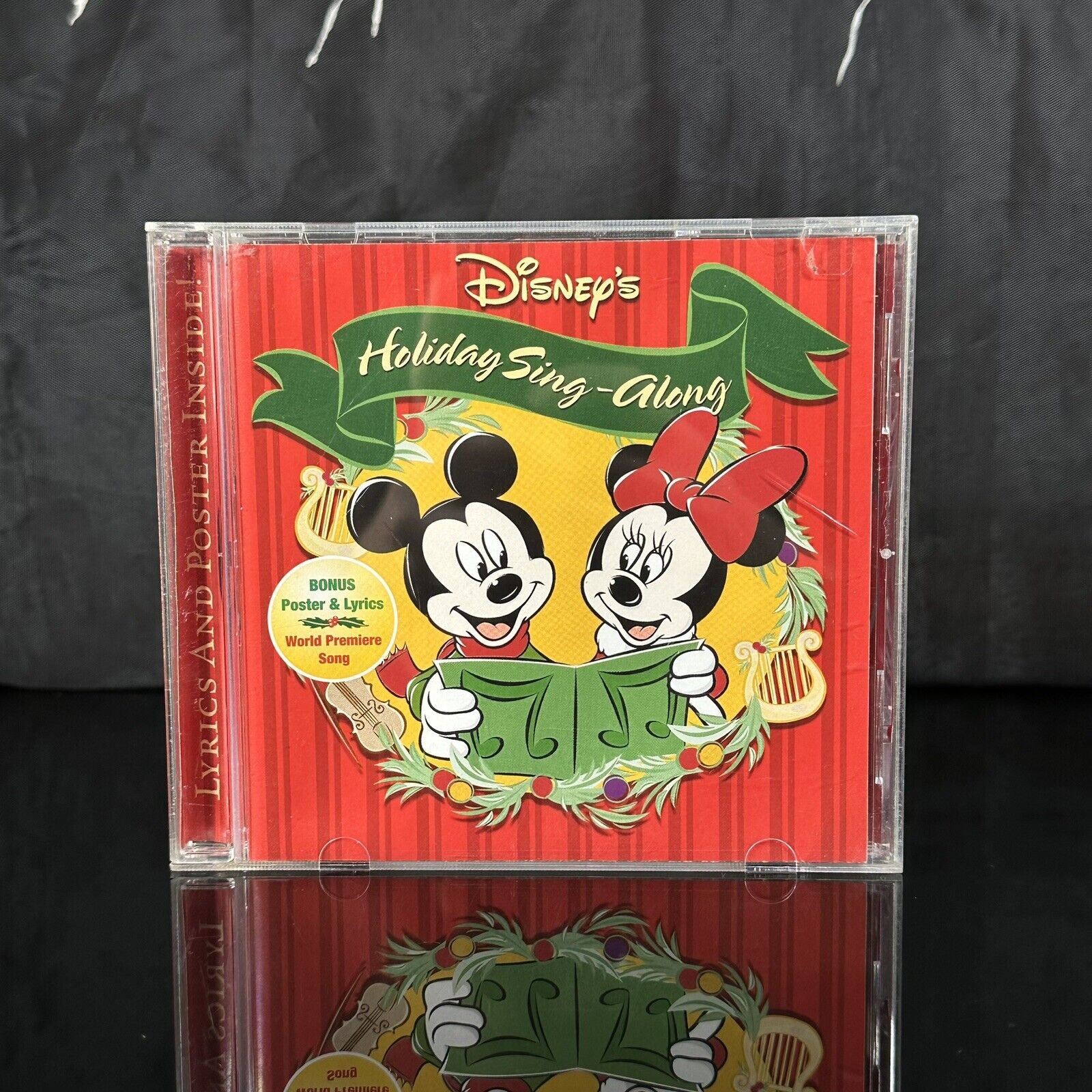 Disney\'s Holiday Sing-Along (CD, 2002, Walt Disney Records) Lyrics & Poster