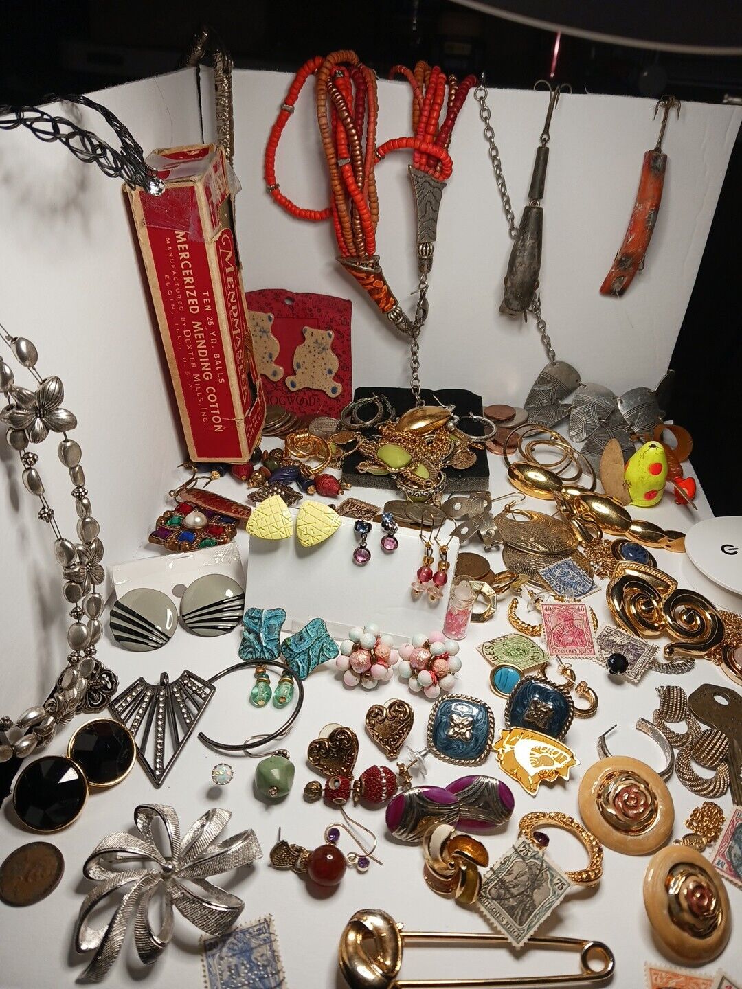 Huge Couples Lot Coins Stamps Lures Jewelry Pins Ads Banjo Gemstones 925 Drawe