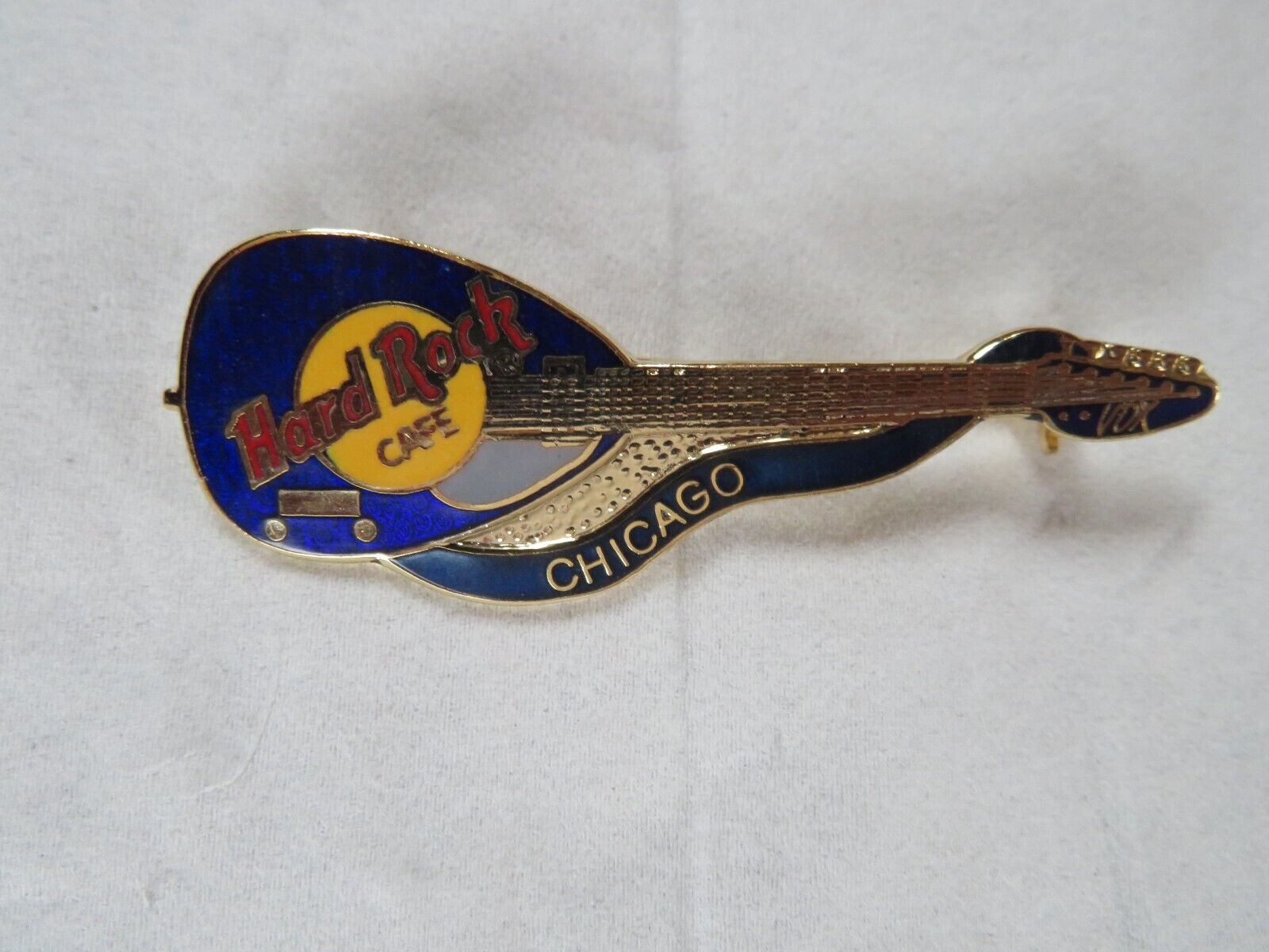 Hard Rock Cafe Pin Badge Chicago Guitar