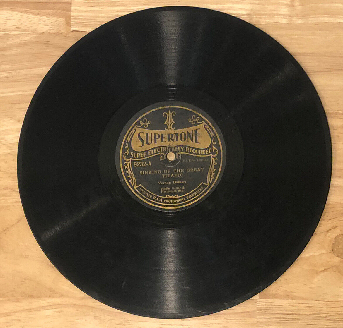 RARE VINTAGE ANTIQUE SUPERTONE 9232 SINKING OF THE GREAT TITANIC 78 RPM RECORD