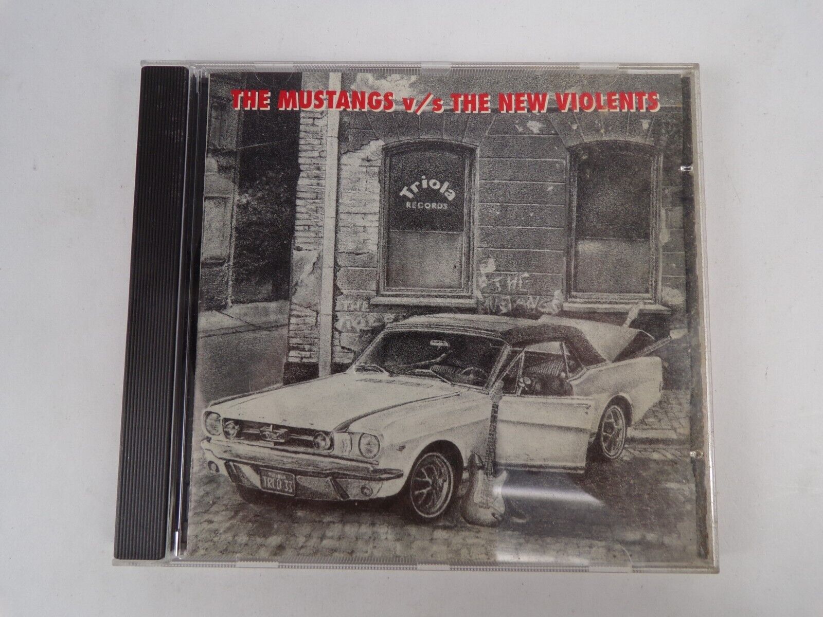 The Mustangs V/S The New Violents CD #11