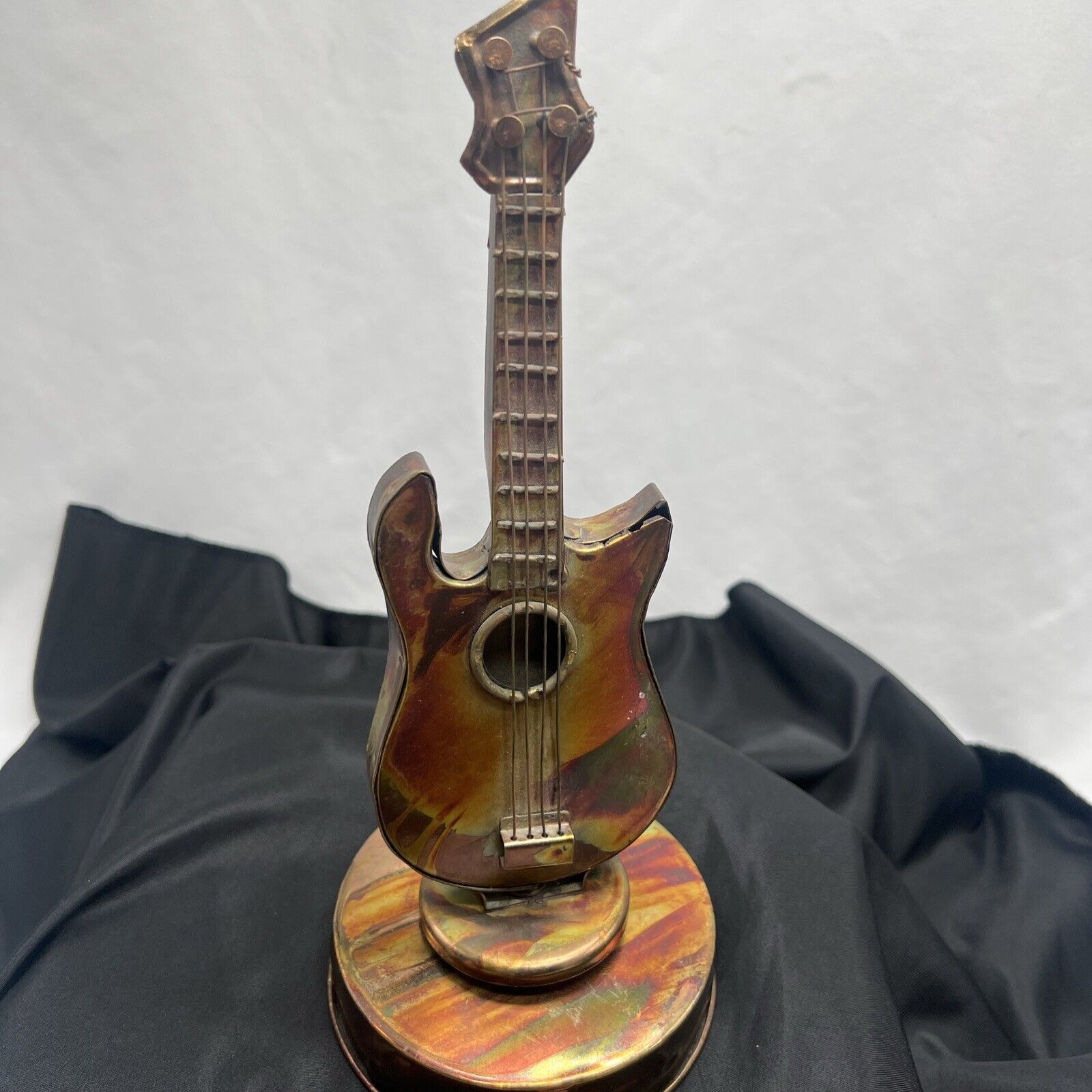 Vtg Berkeley Designs Metal Copper Wind Up Music Box Guitar Blue Suede Shoes