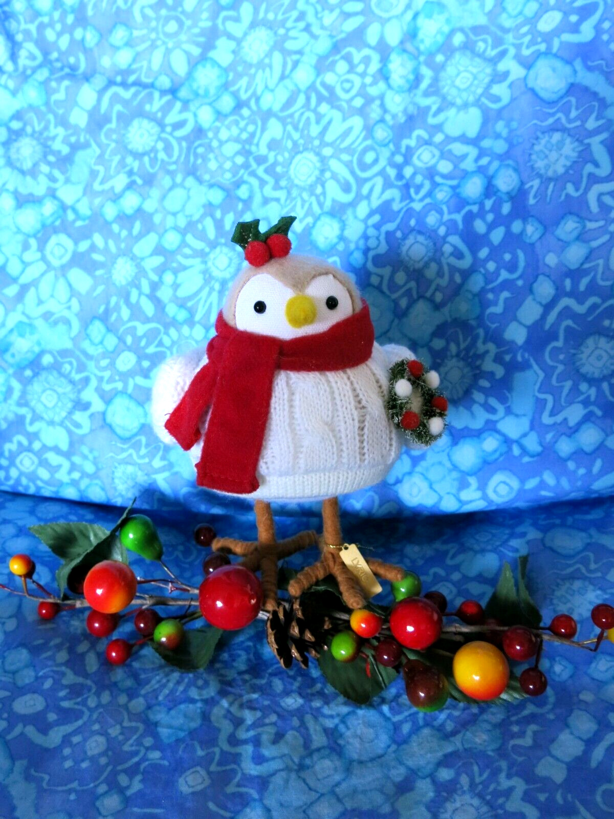 2021  Wondershop Featherly Friends Lyric Christmas Bird Scarf Wreath Decoration