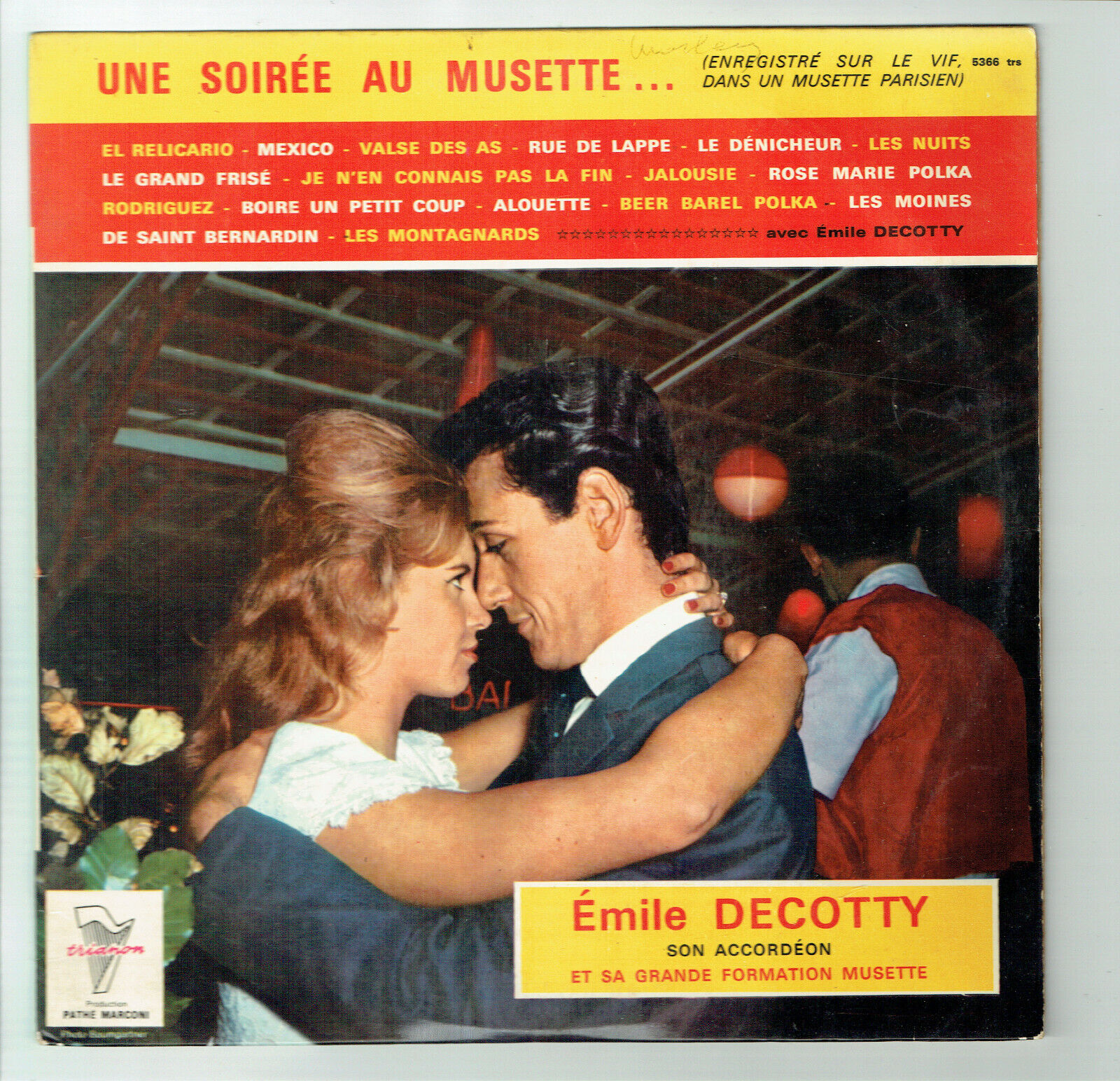 33 RPM 9 13/16in Emile Decotty Accordion Vinyl Une Soiree To Musette Couple