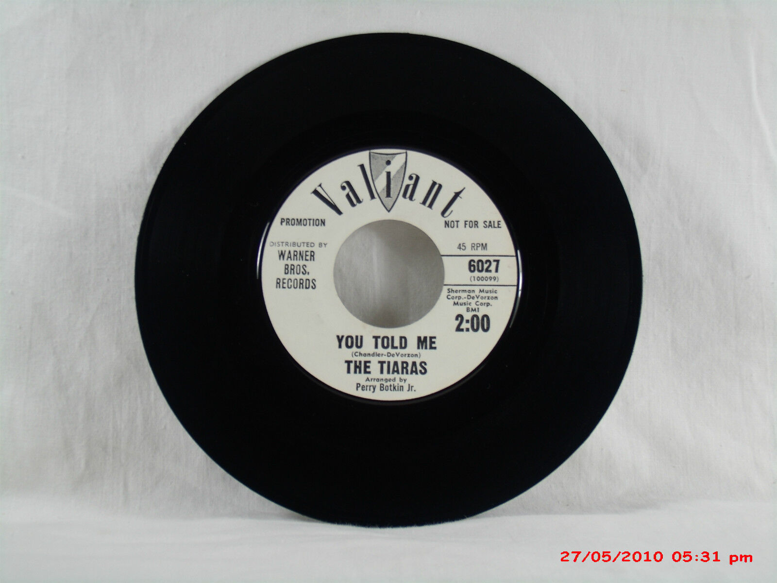 THE TIARAS -(45)- WHITE LABEL PROMO - (YOU TOLD ME / I\'M GONNA FORGET YOU - 1963