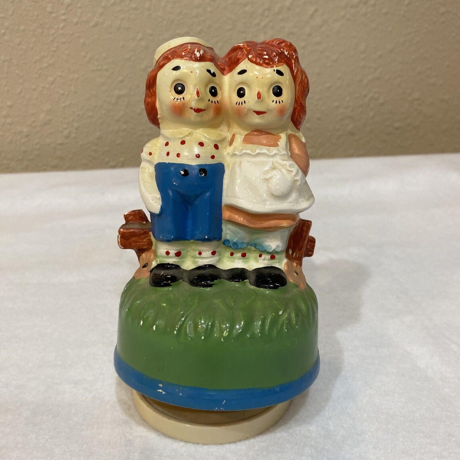 Vintage Raggedy Ann & Andy Ceramic Spinning Music Box Plays Made in Japan
