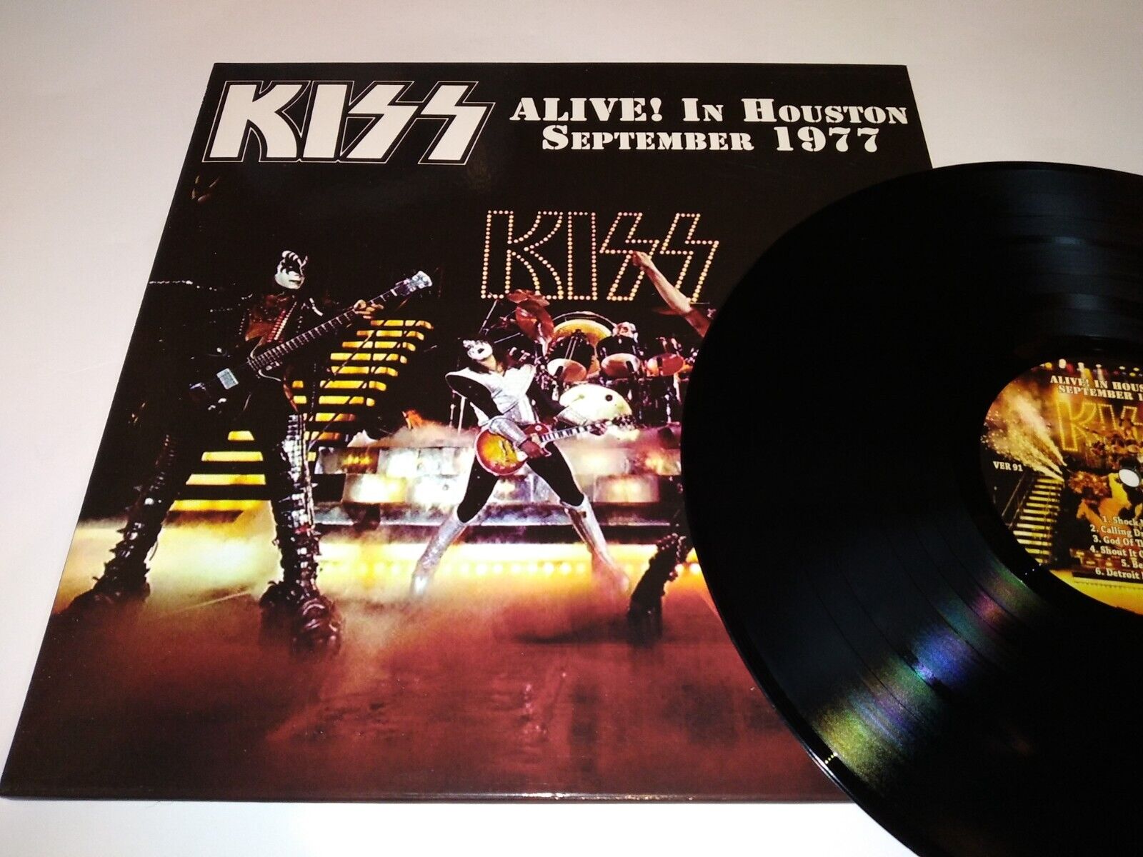 KISS ALIVE 1977 LP RARE VINYL ALBUM HARD ROCK CONCERT V017