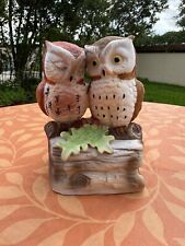 Vintage Royal Crown Ceramic Music Box Cuddling Owls Couple Back Switch picture