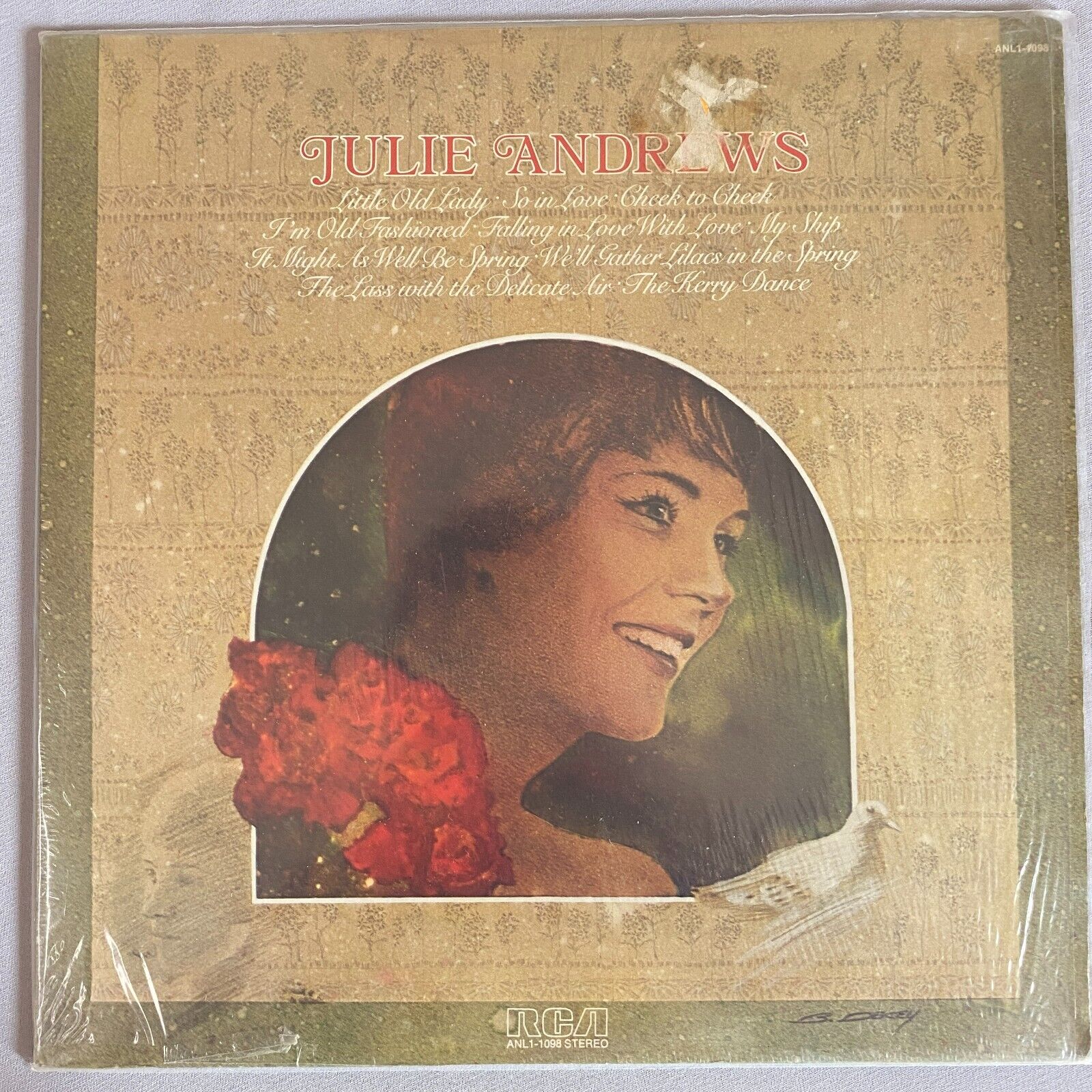 VINTAGE NEW Julie Andrews Compilation RCA Vinyl Album LP 1975 Old Stock USA MADE
