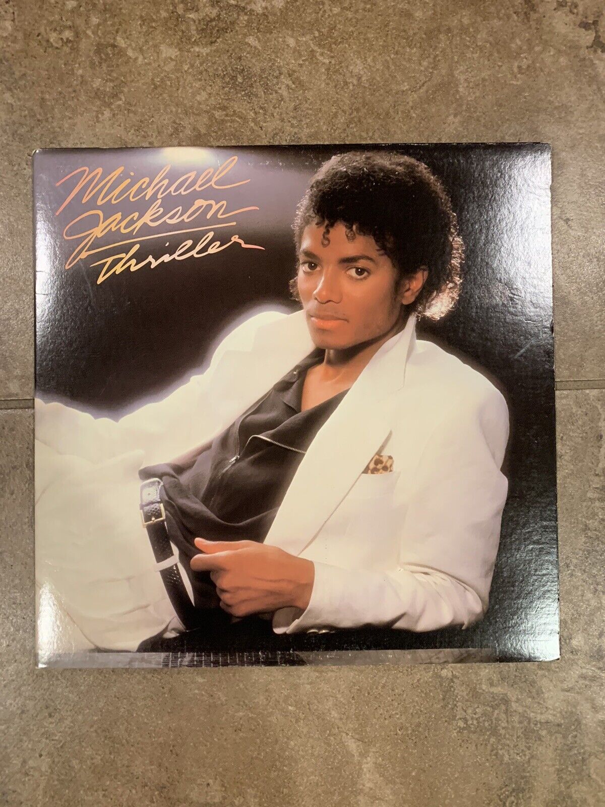 VINTAGE MICHAEL JACKSON THRILLER ALBUM (1982)  W/ LYRIC LINER & NO MJ CREDIT
