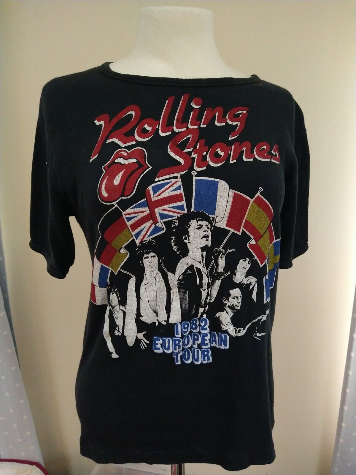 Vintage Retro  - Rolling stones t shirt Black 1982 European Tour size large 34in