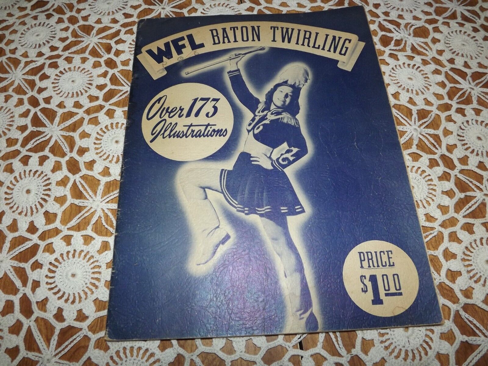 Baton Twirling 175 Illustrations Chicago, IL Book Manual, WFL Drum Company Vint