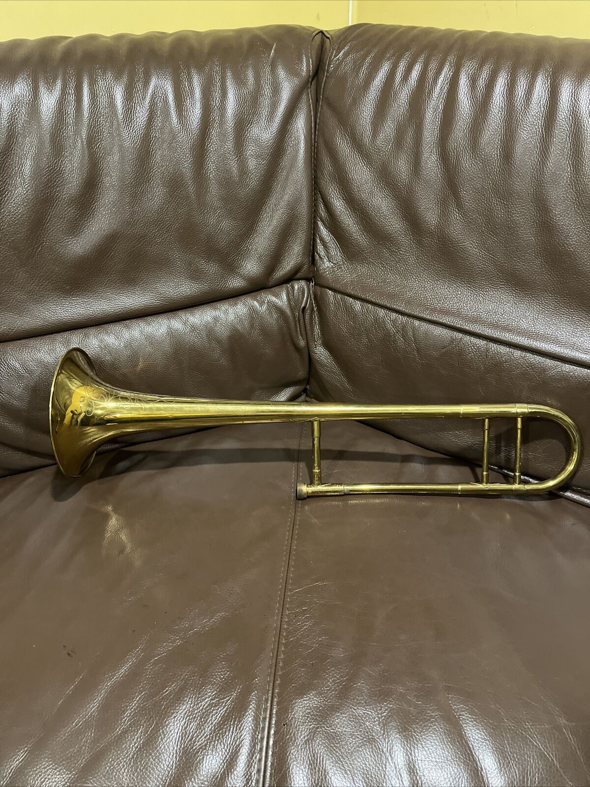 Lyric Brass Trambone Gold Brass / Need Some TLC And Polish ( USA )