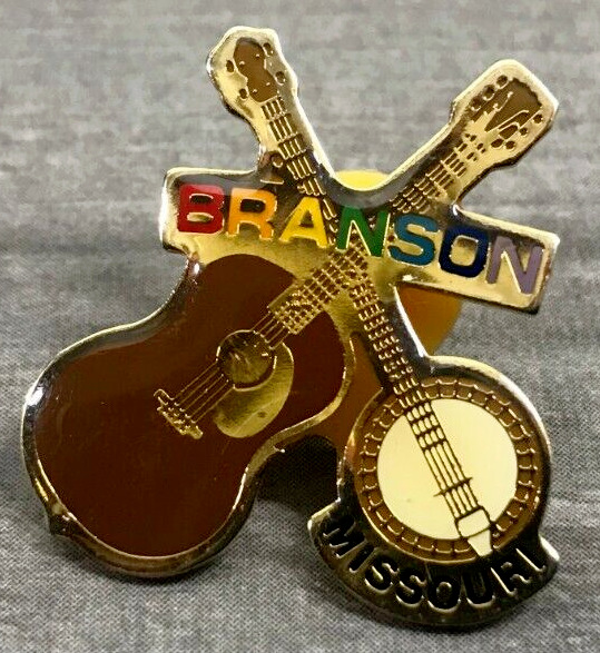 Branson Missouri Guitar Banjo Lapel Hat Jacket Vest Backpack Bag Souvenir Pin