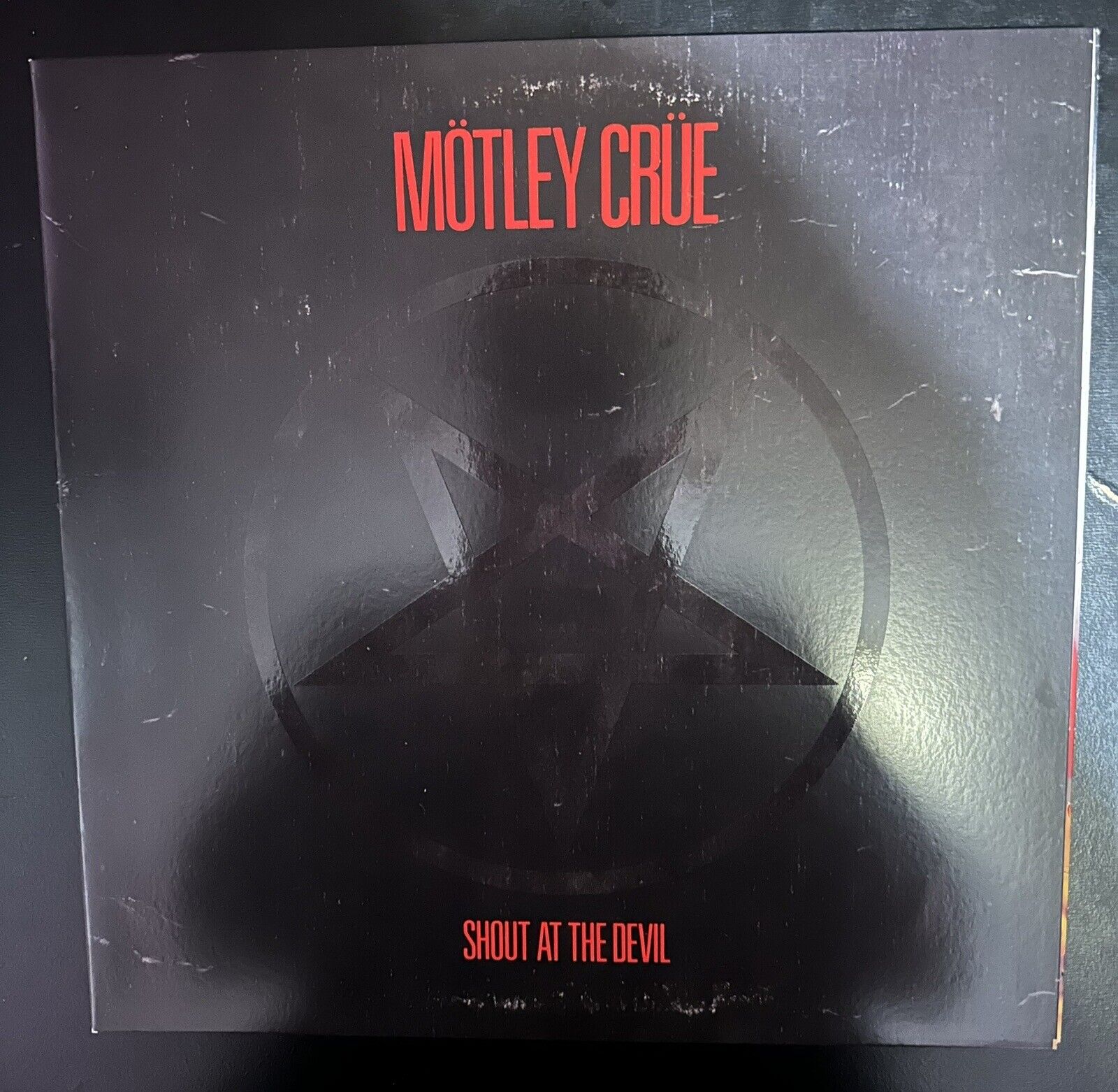 Mötley Crüe - Shout At The Devil. lp black vinyl 2016 reissue.