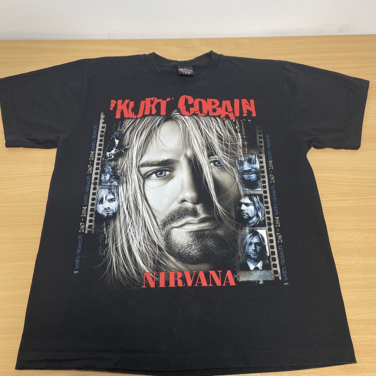 Vintage Kurt Cobain 1967 - 1994 Nirvana T- Shirt Size:L RARE