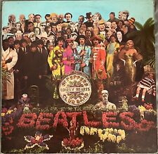 The Beatles_Sgt. Pepper's Lonely Hearts Club Band LP_1967_1 st UK Press_Gatefold picture