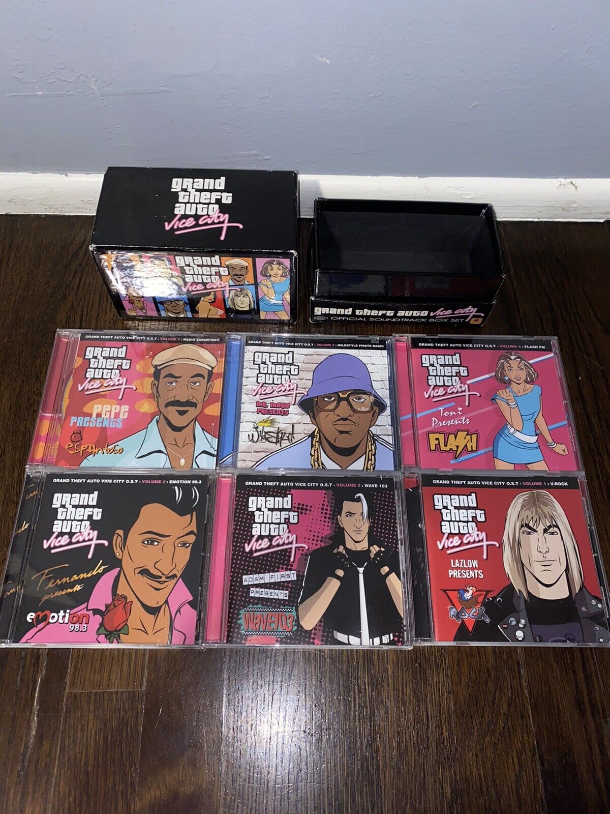 Grand Theft Auto: Vice City Official Soundtrack Box Set: Missing 1 CD \