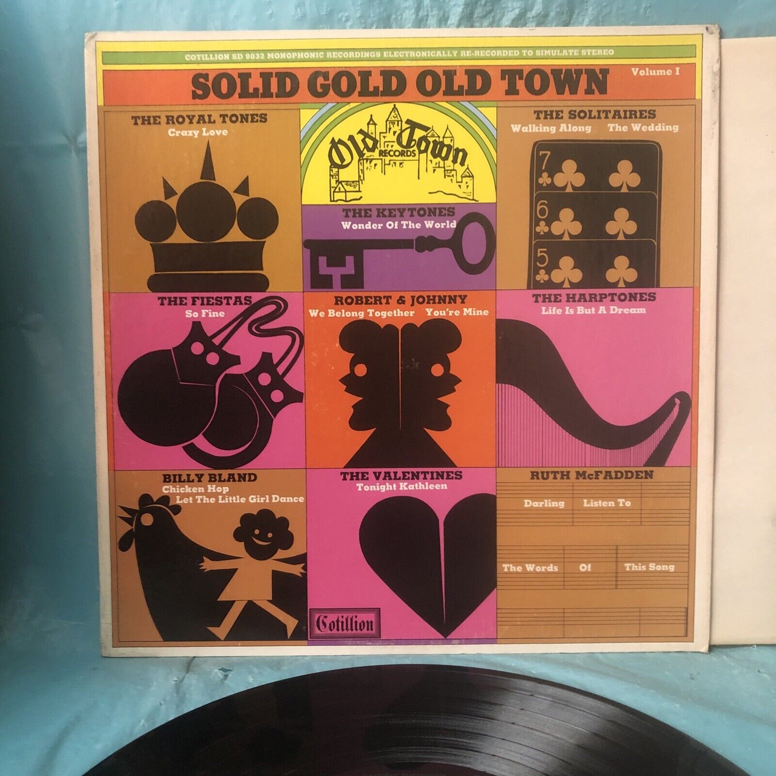 SOLID GOLD OLD TOWN LP THE VALENTINES / THE ROYAL TONES / BILLY BLAND & OTHERS 