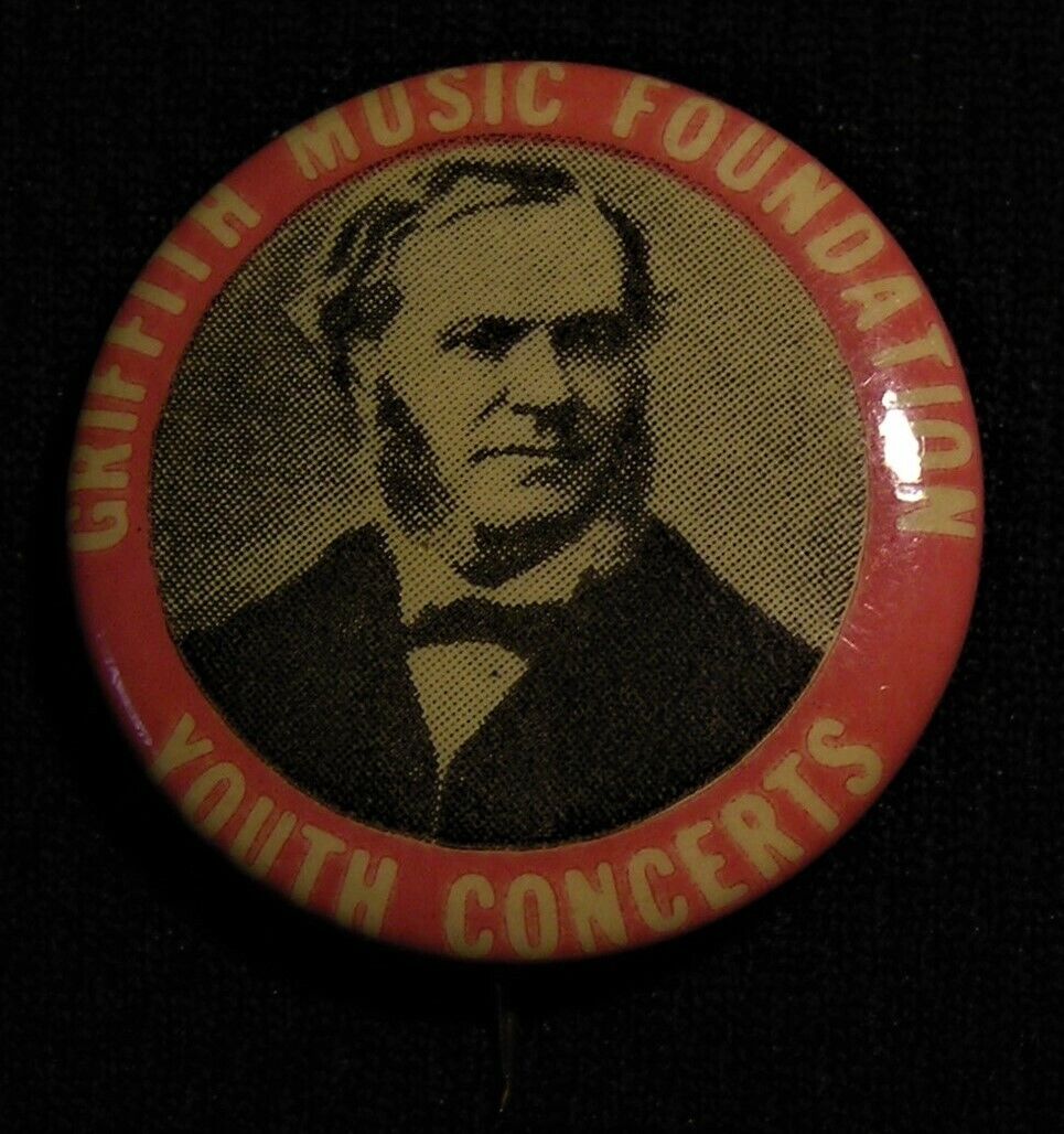 RARE VINTAGE GRIFFITH MUSIC FOUNDATION YOUTH CONCERTS PIN - BROAD ST NEWARK NJ