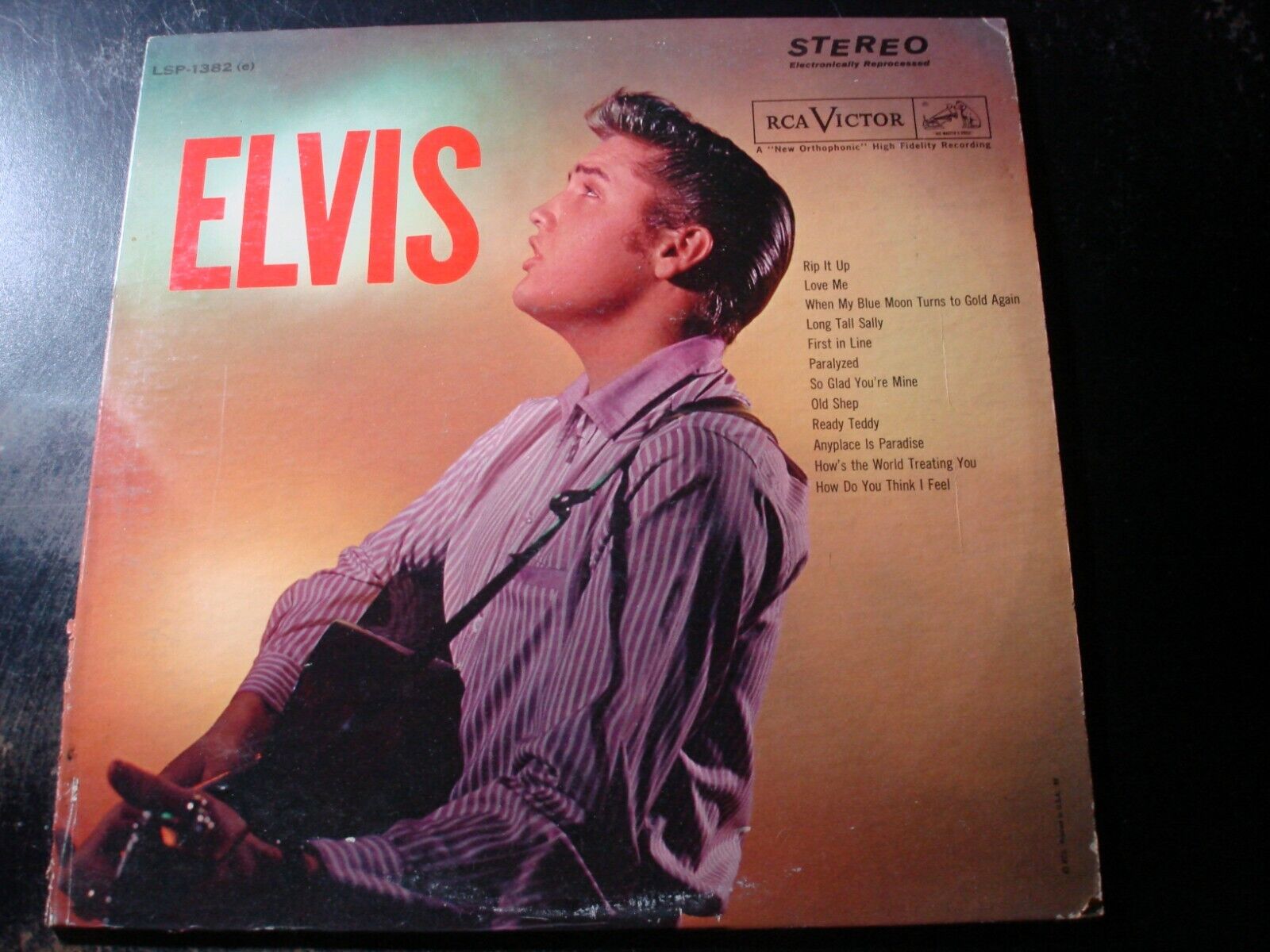 ELVIS PRESLEY SELF TITLED LP RECORD LSP-1382(e) ELVIS