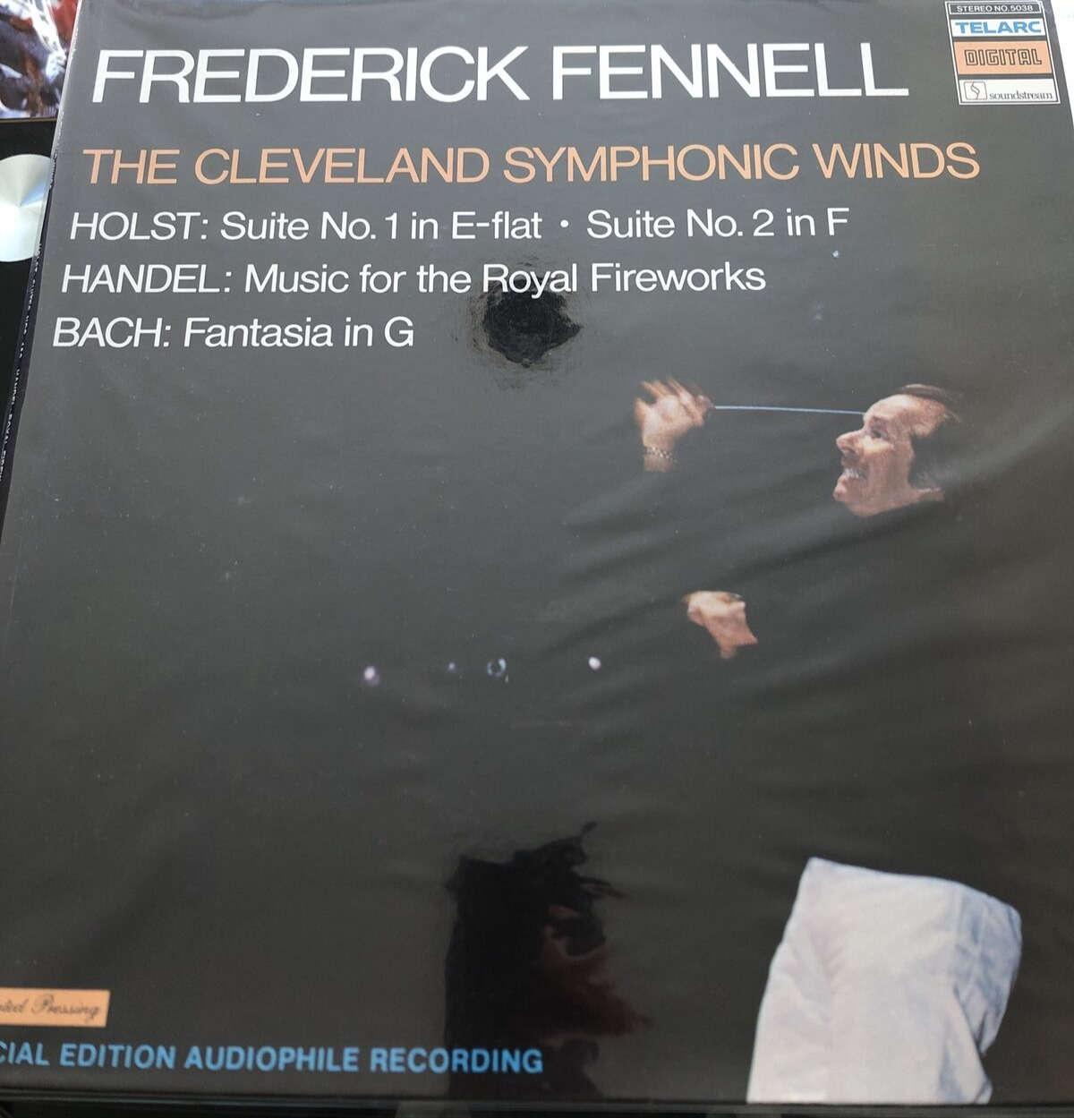 Mint-  Frederick Fennell The Cleveland Symphonic Winds Telarc Records Stereo LP