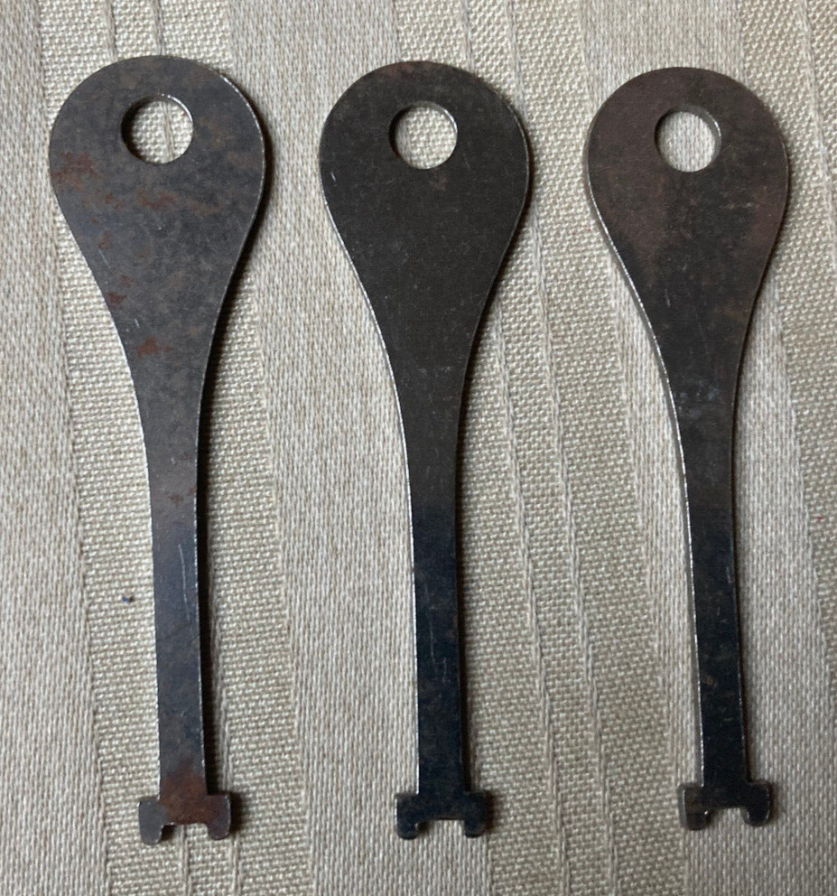Vintage Round Top Long Flat Steel Skeleton Key 2 3/4\