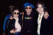 John Lennon wife Yoko Ono pose for a photo actor Matt Dillon 1980 - Old Photo picture