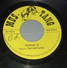 The Mustangs - Stringing Along / Poppin It : Very Rare 1960s Vintage 45 Record picture