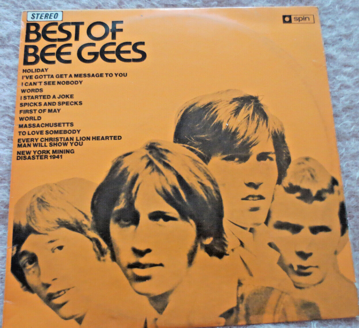 GENUINE VINTAGE LP RECORD 197O\'S SPIN - BEST OF THE BEE GEES