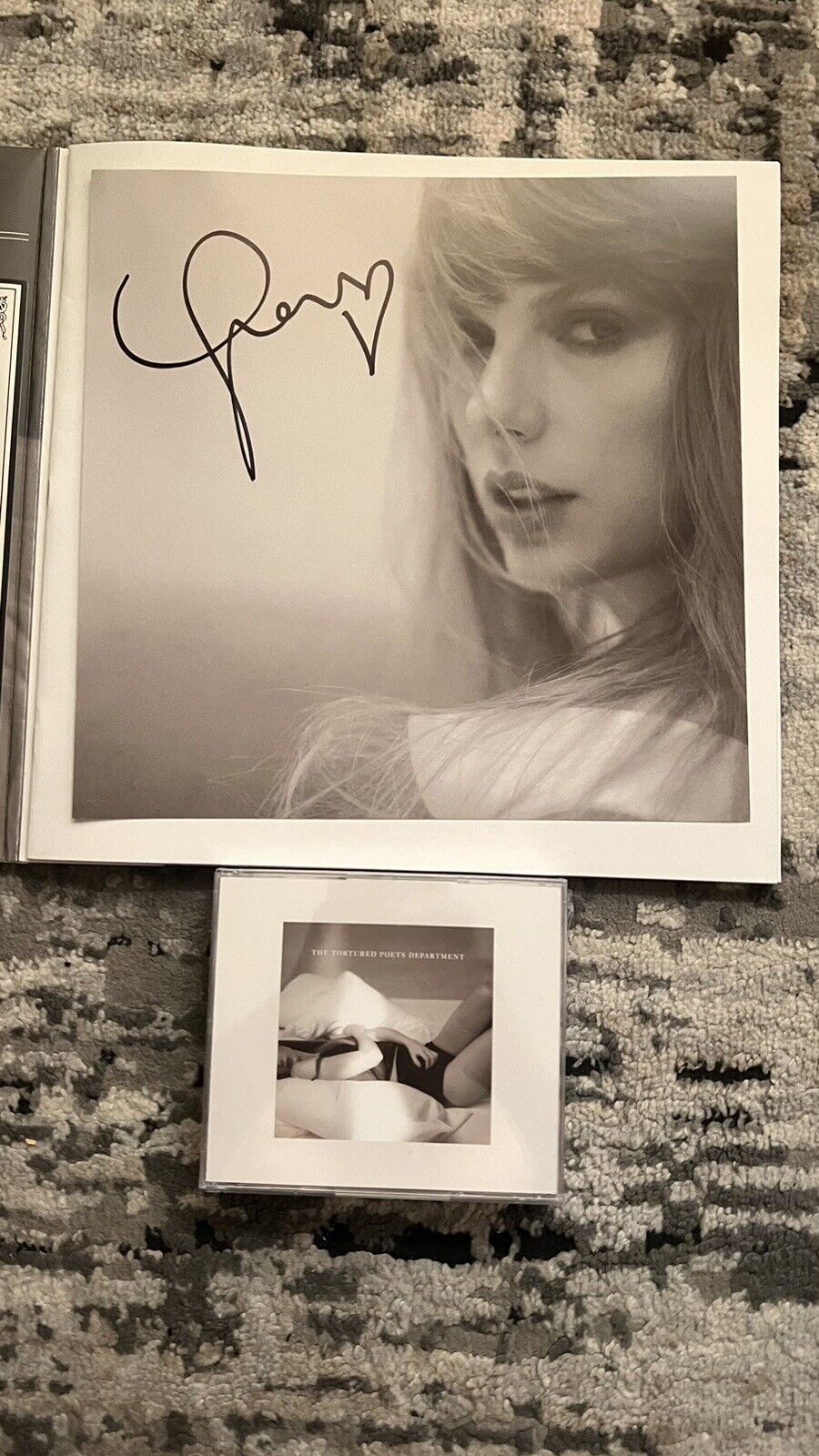 Taylor Swift  The Tortured Poets Department Vinyl + Signed Photo w/  RARE HEART